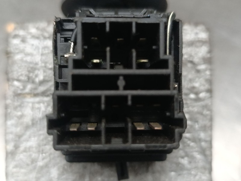 Recambio de mando intermitentes para lieger xt00 referencia OEM IAM 16122002  