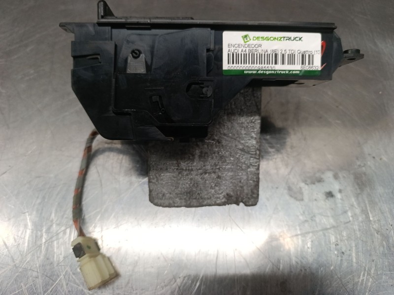 Recambio de encendedor para audi a4 berlina (8e) 2.5 tdi quattro (132kw) referencia OEM IAM 8E0863284E  