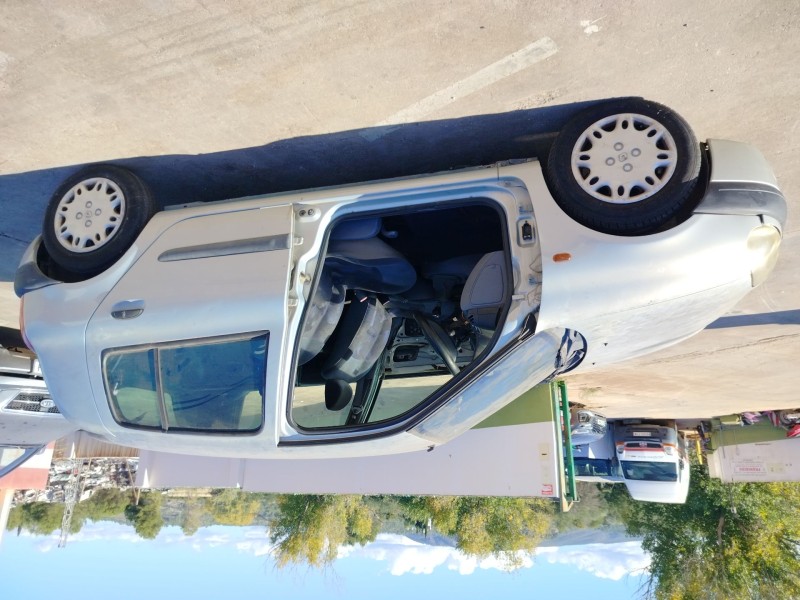 renault clio ii (bb_, cb_) del año 2001