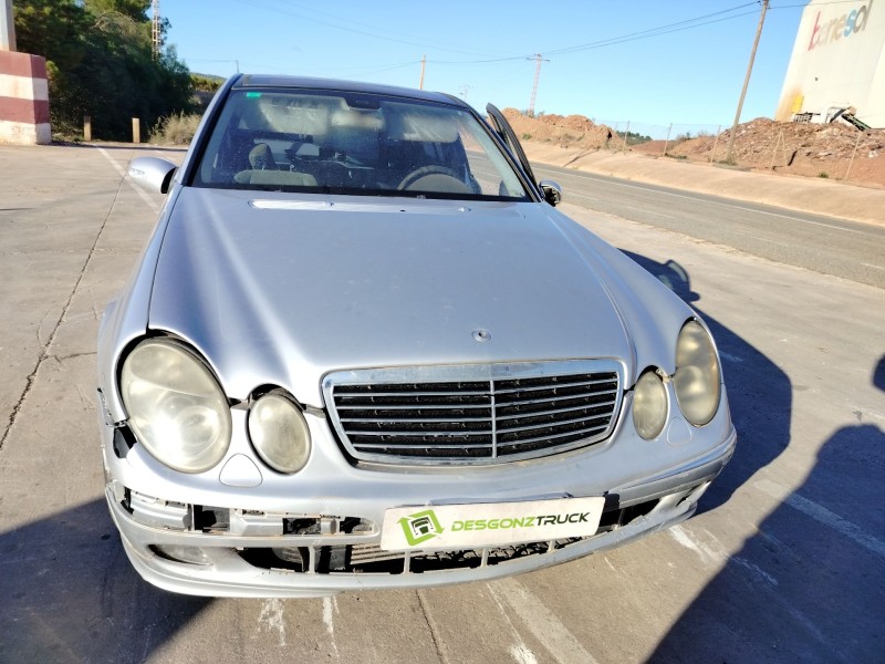 mercedes-benz clase e (w211) berlina del año 2008