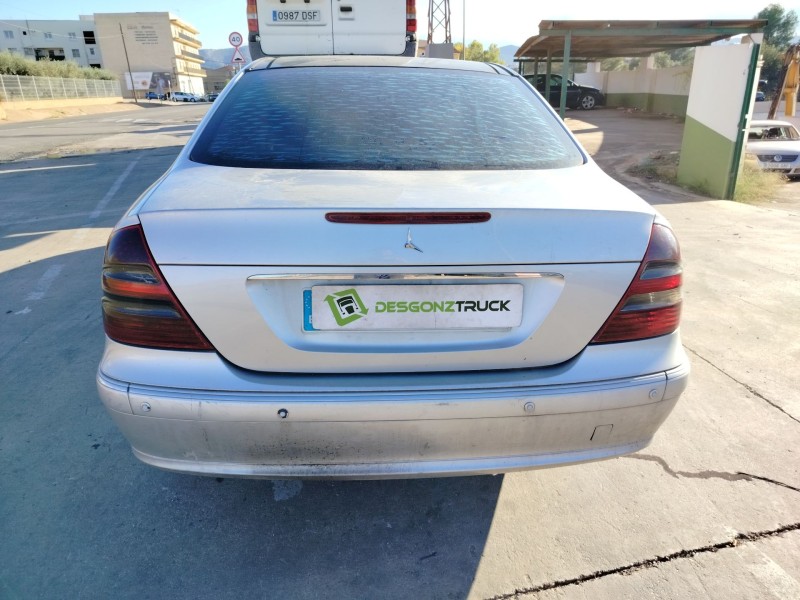 mercedes-benz clase e (w211) berlina del año 2008