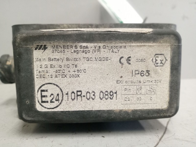 Recambio de desconectador baterias para iveco stralis (as) 11.1 diesel referencia OEM IAM 5801387502  