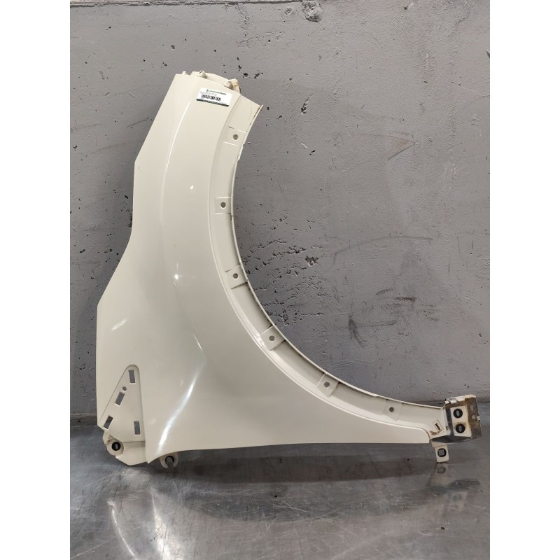 Recambio de aleta delantera derecha para renault captur i (j5_, h5_) 1.5 dci 90 referencia OEM IAM 631001642R  