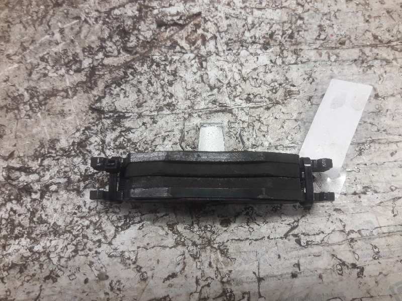 Recambio de pastillas de freno delanteras para dacia logan laureate referencia OEM IAM 8200727625  