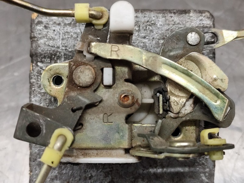 Recambio de cerradura puerta delantera derecha para hyundai atos (mx) gls referencia OEM IAM   