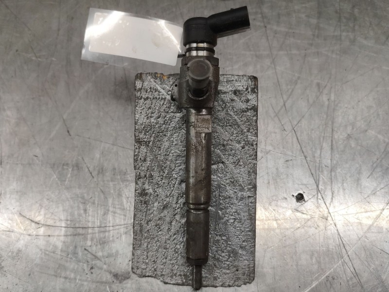 Recambio de inyector para renault megane iii hatchback (bz0/1_, b3_) 1.5 dci referencia OEM IAM H8200204788  