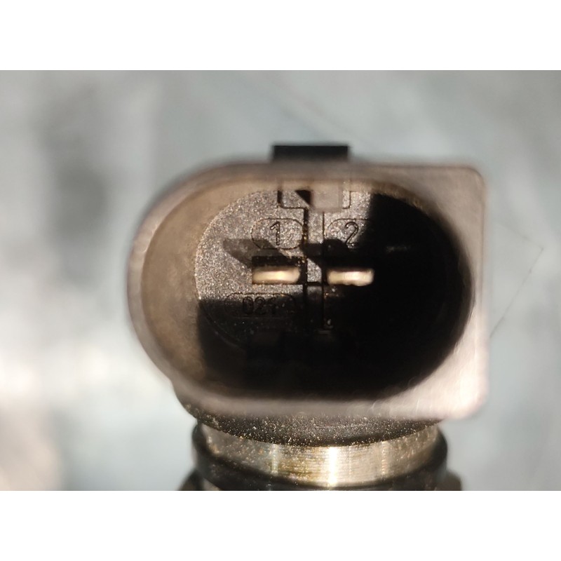 Recambio de inyector para renault megane iii hatchback (bz0/1_, b3_) 1.5 dci referencia OEM IAM H8200204788  