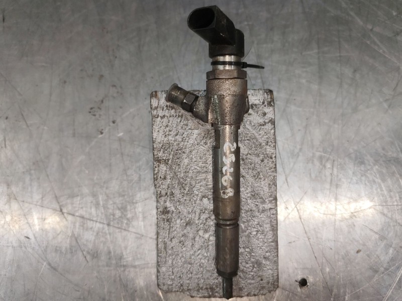 Recambio de inyector para renault megane iii hatchback (bz0/1_, b3_) 1.5 dci referencia OEM IAM H8200204788  