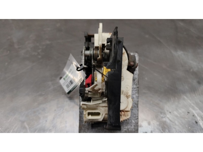 Recambio de cerradura puerta delantera derecha para dodge caliber s referencia OEM IAM   