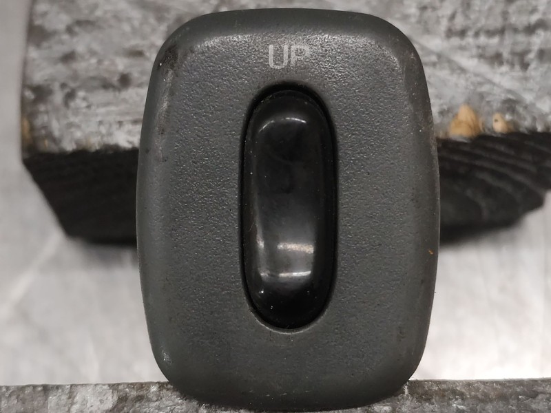 Recambio de mando elevalunas delantero derecho para hyundai atos (mx) gls referencia OEM IAM 9358002000  