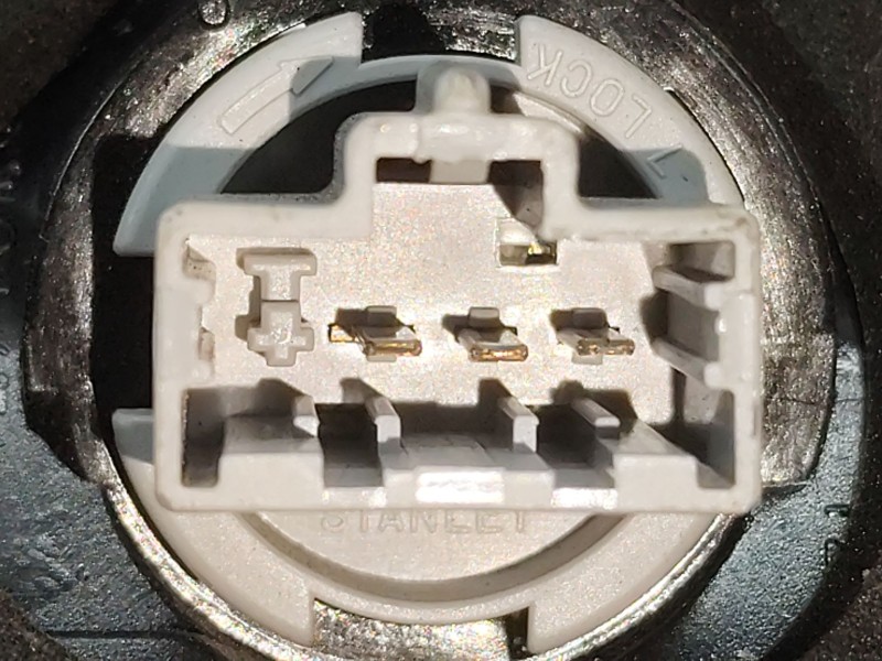 Recambio de piloto trasero derecho para mazda 3 berlina (bk) 1.6 vvt active referencia OEM IAM   