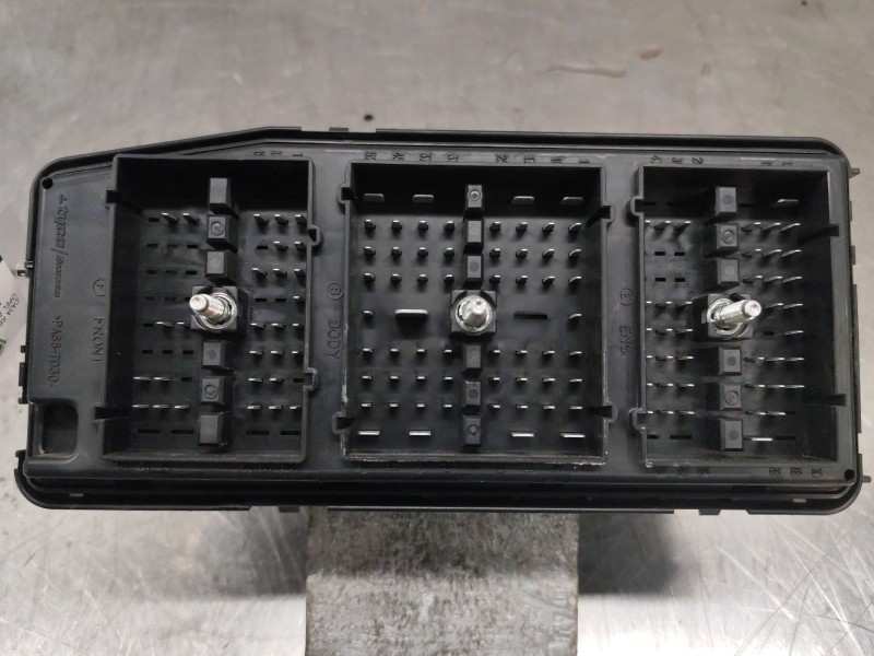Recambio de caja reles / fusibles para opel antara cosmo 4x4 referencia OEM IAM AK62243  