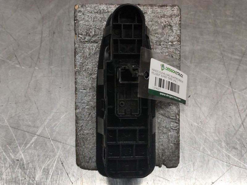 Recambio de mando elevalunas delantero derecho para peugeot expert tepee (vf3x_) 2.0 hdi 120 referencia OEM IAM   