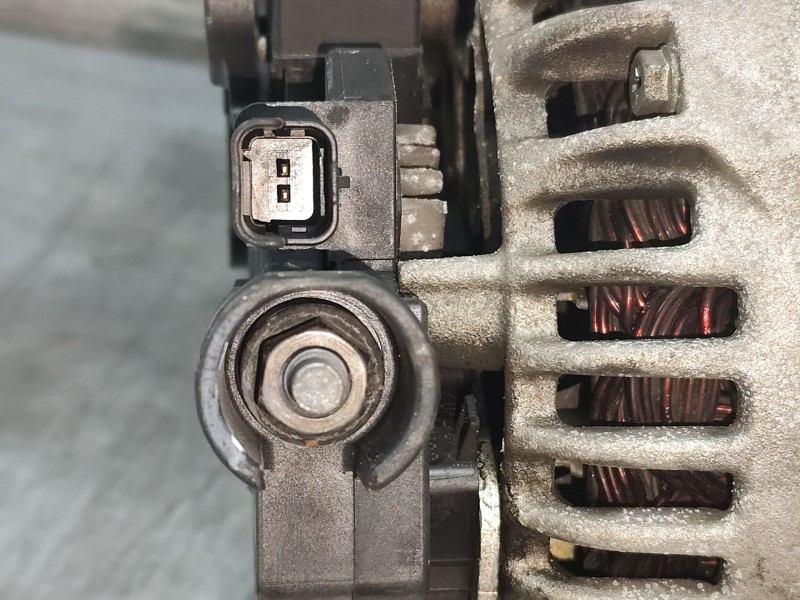 Recambio de alternador para citroën c4 berlina lx referencia OEM IAM 9646321880  