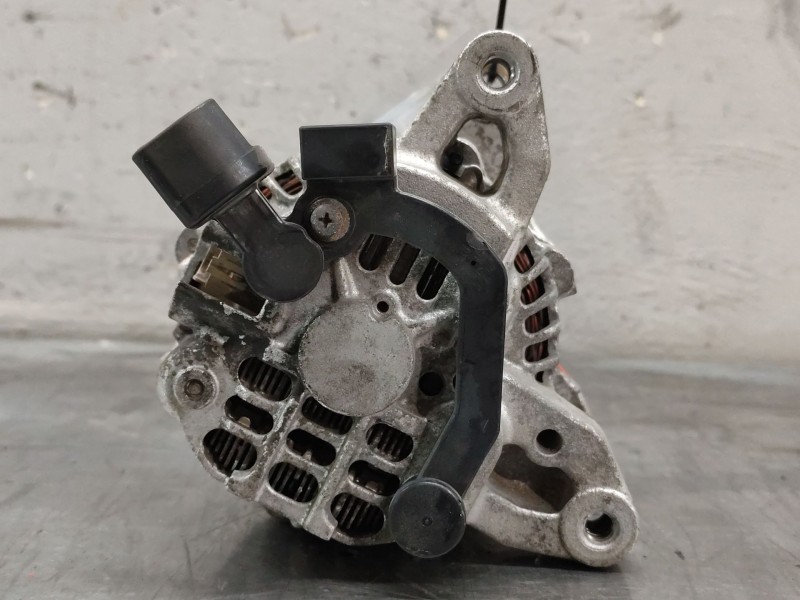 Recambio de alternador para peugeot 206 cc cc referencia OEM IAM 9638275980  