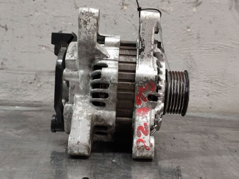 Recambio de alternador para peugeot 206 cc cc referencia OEM IAM 9638275980  