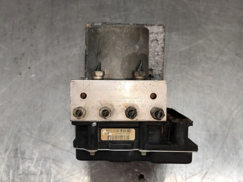 Recambio de abs para toyota auris (_e15_) 1.4 d-4d (nde150_) referencia OEM IAM 0265235065  
