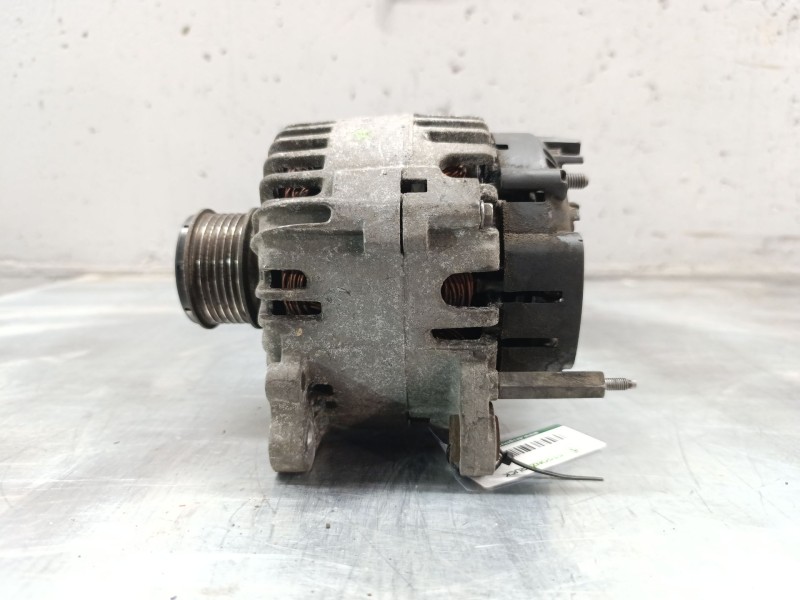 Recambio de alternador para seat leon (1p1) 1.8 tsi referencia OEM IAM 06f903023C  