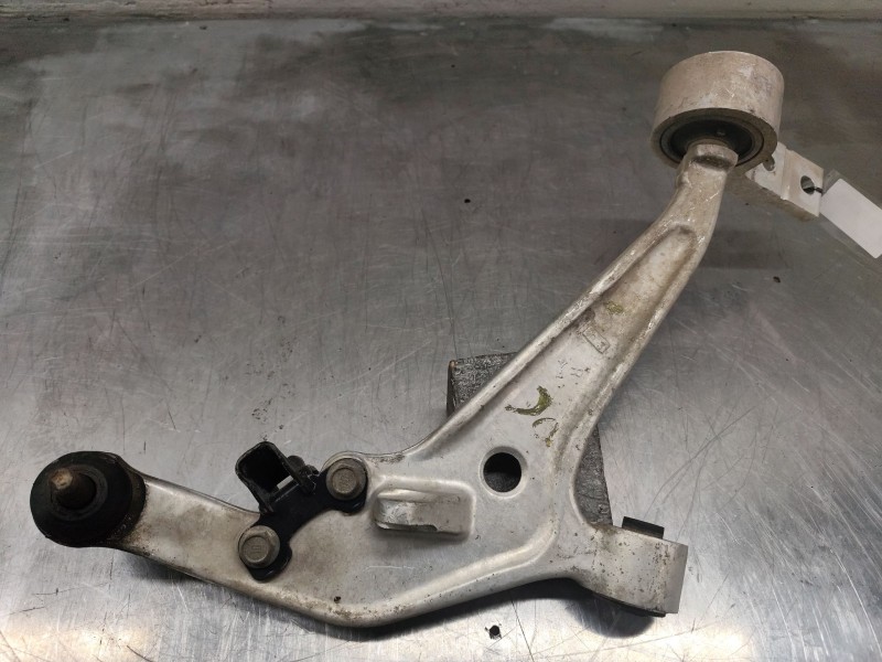 Recambio de brazo suspension inferior delantero derecho para nissan x-trail (t30) sport referencia OEM IAM   