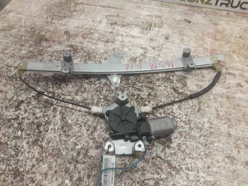 Recambio de elevalunas delantero izquierdo para nissan almera tino (v10m) 1.8 16v cat referencia OEM IAM 400699  
