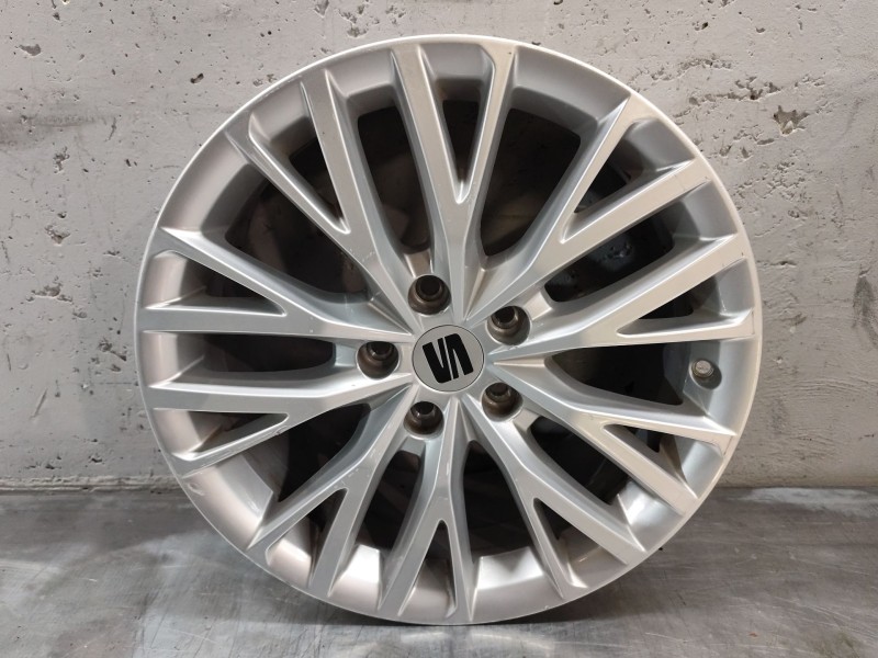 Recambio de juego llantas para seat leon (5f1) 1.6 tdi referencia OEM IAM 5FA601025B  