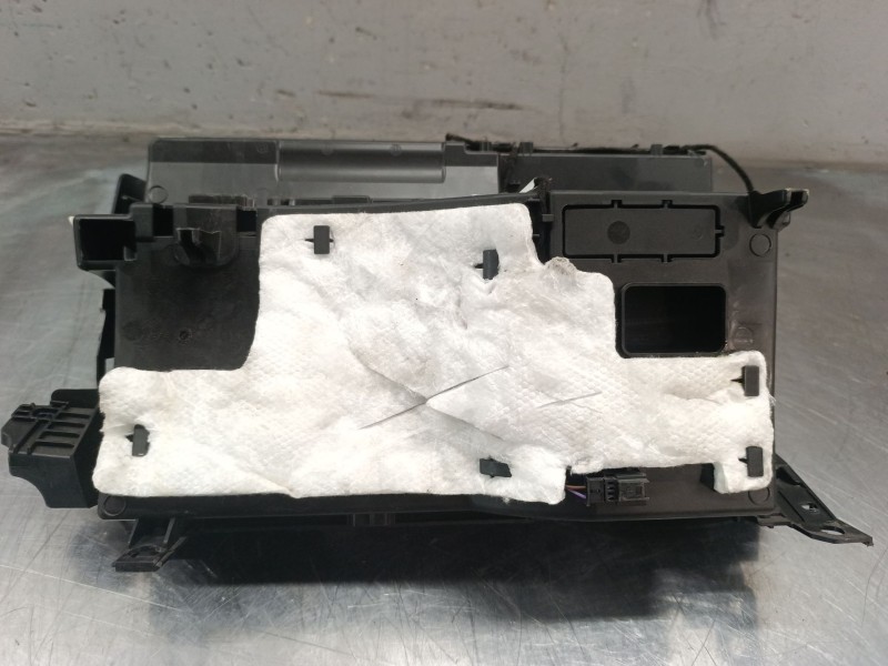 Recambio de guantera para mercedes-benz gla (h247) gla 200 d (247.712) referencia OEM IAM 15367758  