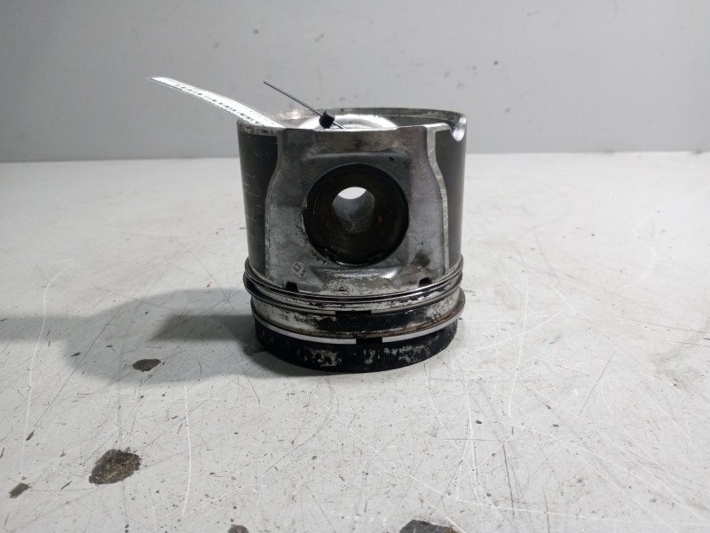 Recambio de piston para renault midlum referencia OEM IAM 7485126579  