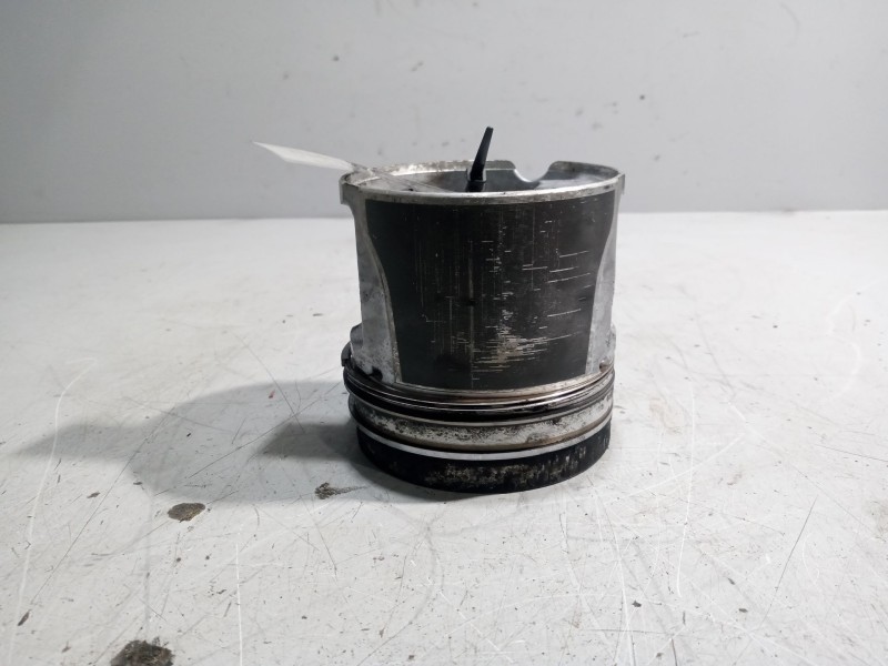 Recambio de piston para renault midlum referencia OEM IAM 7485126579  
