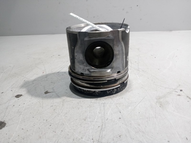 Recambio de piston para renault midlum referencia OEM IAM 7485126579  