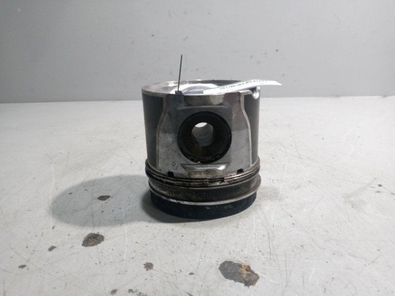 Recambio de piston para renault midlum referencia OEM IAM 7485126579  