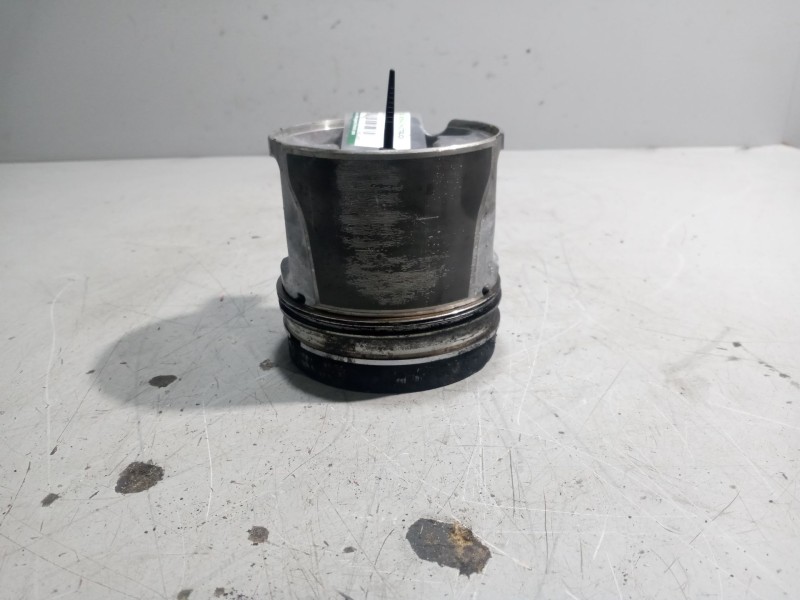 Recambio de piston para renault midlum referencia OEM IAM 7485126579  