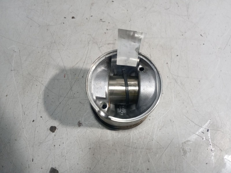 Recambio de piston para renault midlum referencia OEM IAM 7485126579  