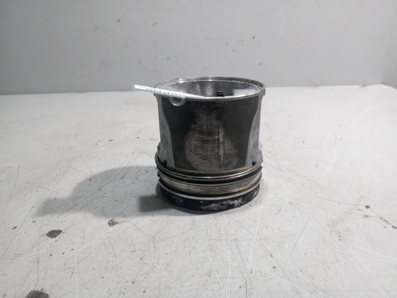 Recambio de piston para renault midlum referencia OEM IAM 7485126579  