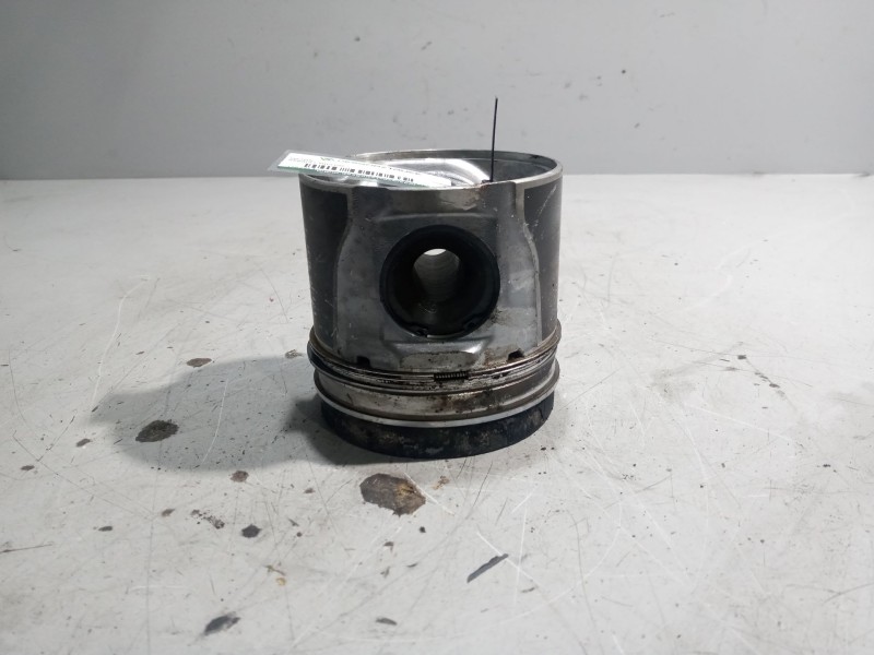 Recambio de piston para renault midlum referencia OEM IAM 7485126579  