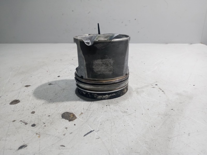 Recambio de piston para renault midlum referencia OEM IAM 7485126579  