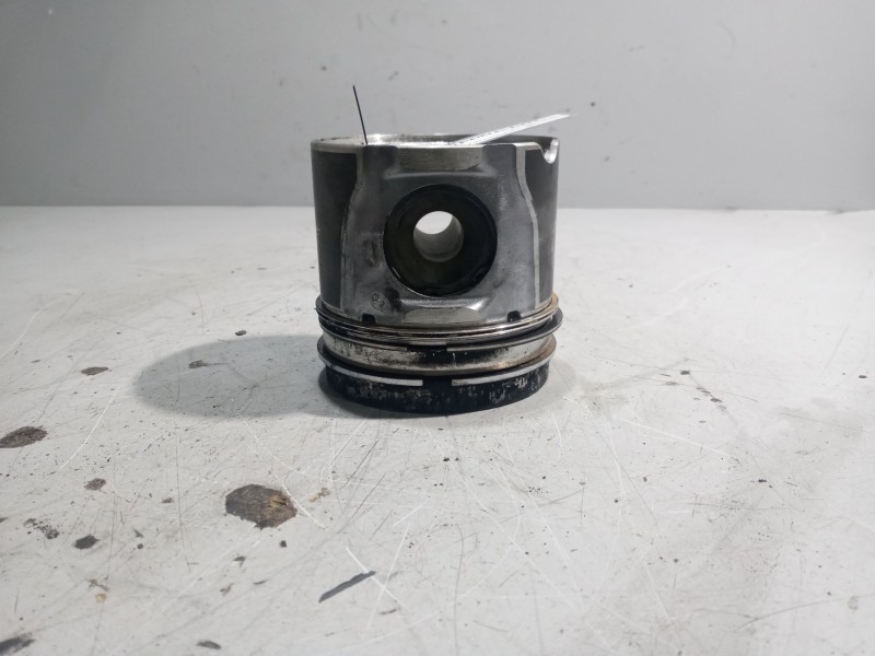 Recambio de piston para renault midlum referencia OEM IAM 7485126579  