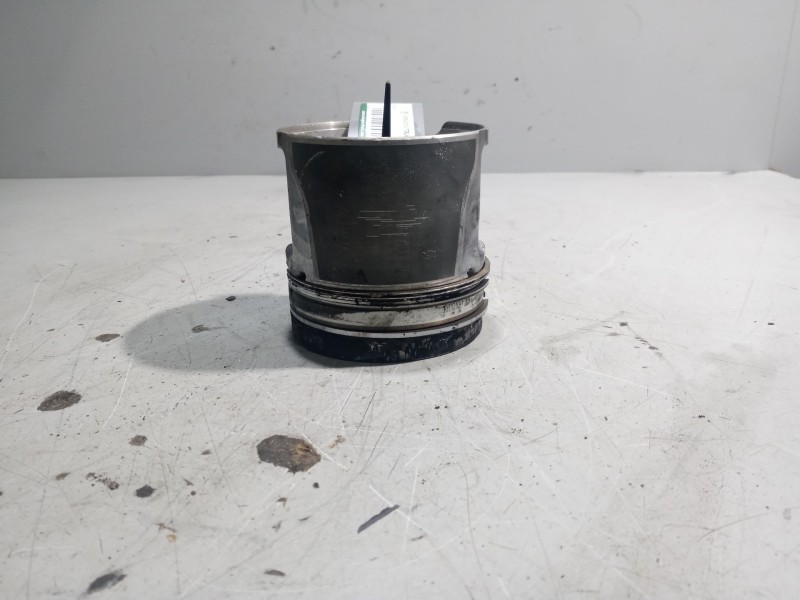 Recambio de piston para renault midlum referencia OEM IAM 7485126579  