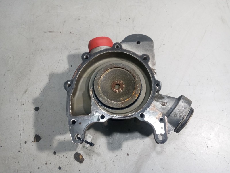 Recambio de bomba agua para renault midlum referencia OEM IAM 7420834409 20834409 