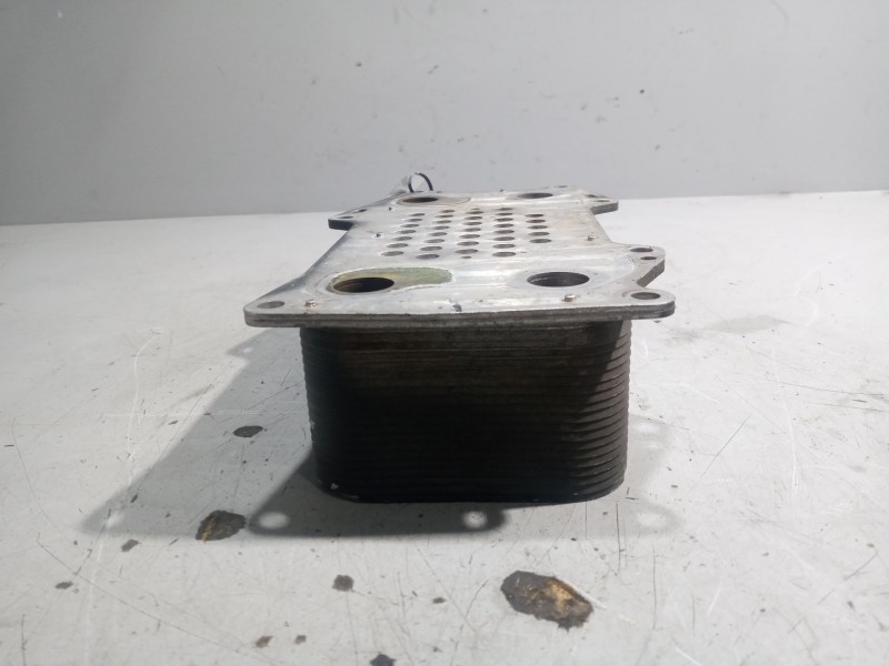 Recambio de enfriador aceite motor para renault midlum referencia OEM IAM 7421703158  