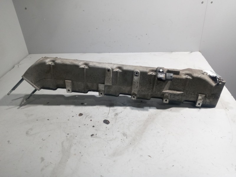 Recambio de colector admision para renault midlum referencia OEM IAM 7421146878 21146878 