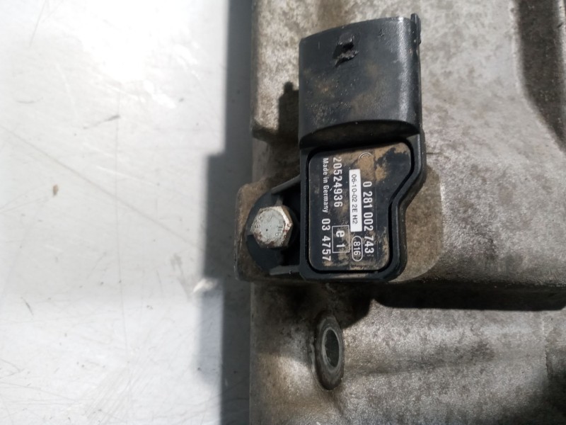 Recambio de colector admision para renault midlum referencia OEM IAM 7421146878 21146878 