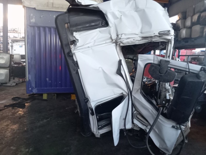 mercedes-benz actros bm 963.xxx 2-achser del año 2015