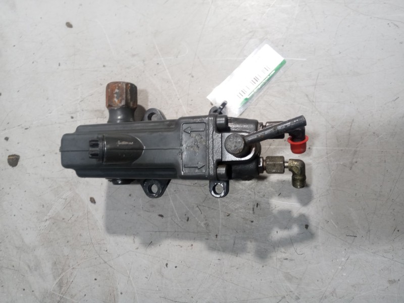 Recambio de bomba elevacion cabina para mercedes trucks econic referencia OEM IAM 0015530001  