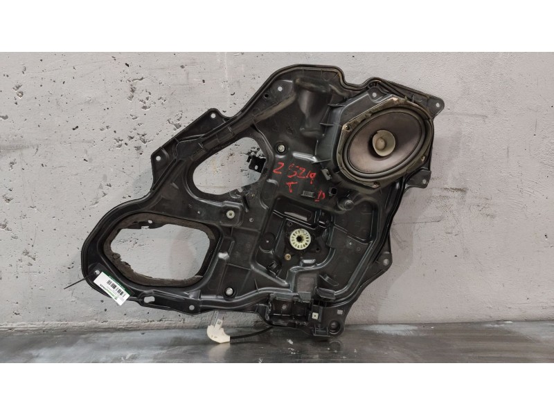 Recambio de elevalunas trasero derecho para mazda 3 berlina (bk) 1.6 vvt active referencia OEM IAM   