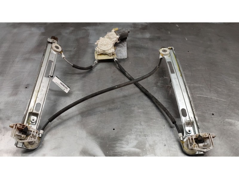 Recambio de elevalunas delantero derecho para dodge caliber s referencia OEM IAM 05074798aa  