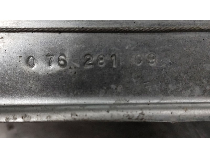 Recambio de elevalunas delantero derecho para dodge caliber s referencia OEM IAM 05074798aa  