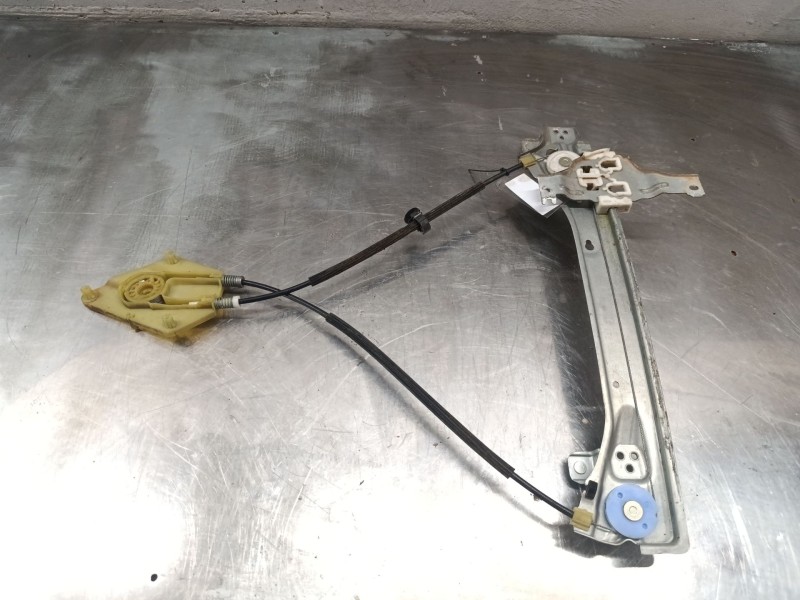 Recambio de elevalunas trasero izquierdo para renault megane iii berlina 5 p business referencia OEM IAM 827210003r  