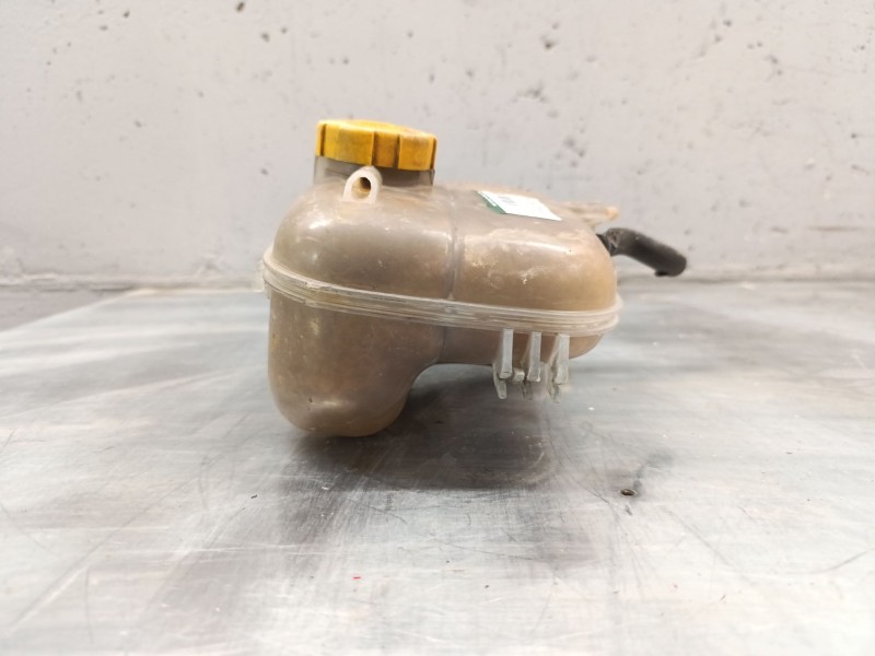 Recambio de deposito expansion para opel astra gtc 1.9 cdti referencia OEM IAM   