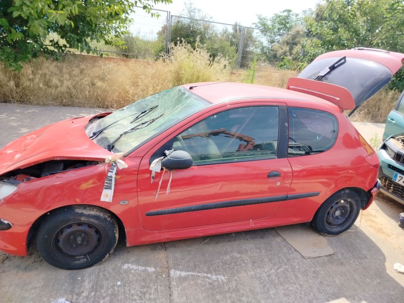 peugeot 206 berlina del año 2000