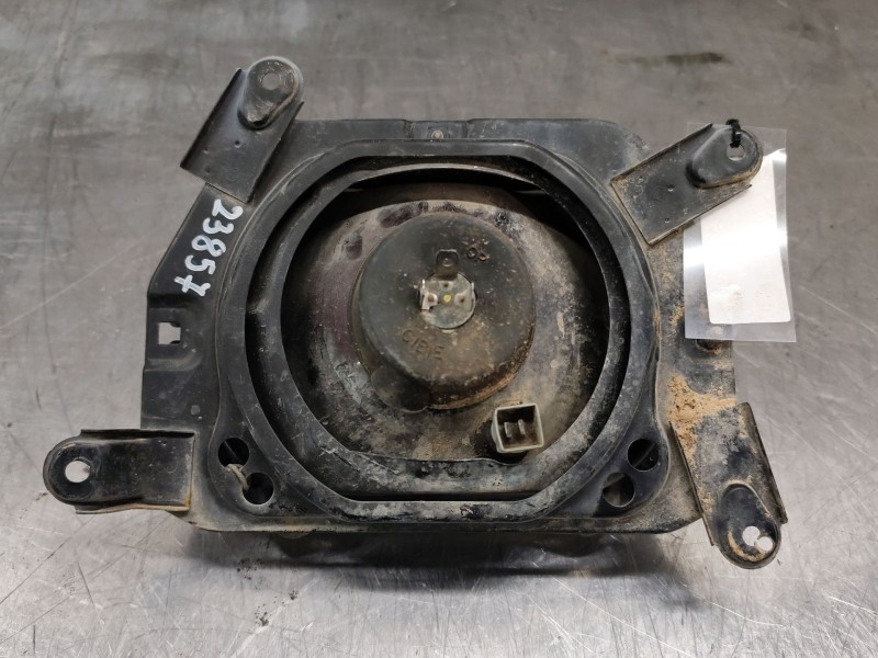 Recambio de faro derecho para nissan patrol (k/w160) familiar (w160) referencia OEM IAM 7R0188701  